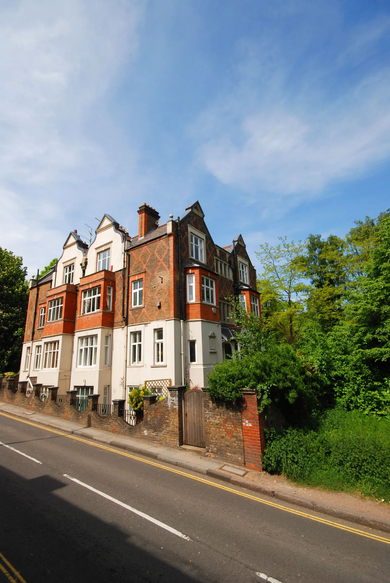25e East Heath Road, London, photo 9