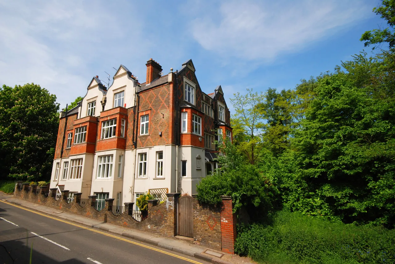 25e East Heath Road, London, photo 3