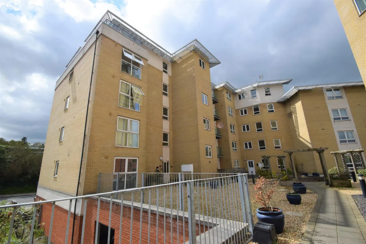 Vista Court, Pooleys Yard, IP2, photo 7