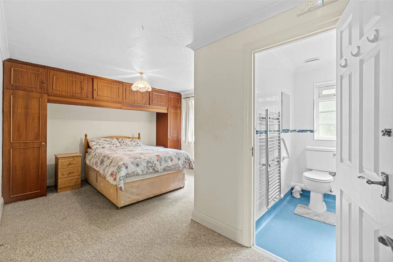 Burtons Road, Hampton, TW12 1DX, photo 9
