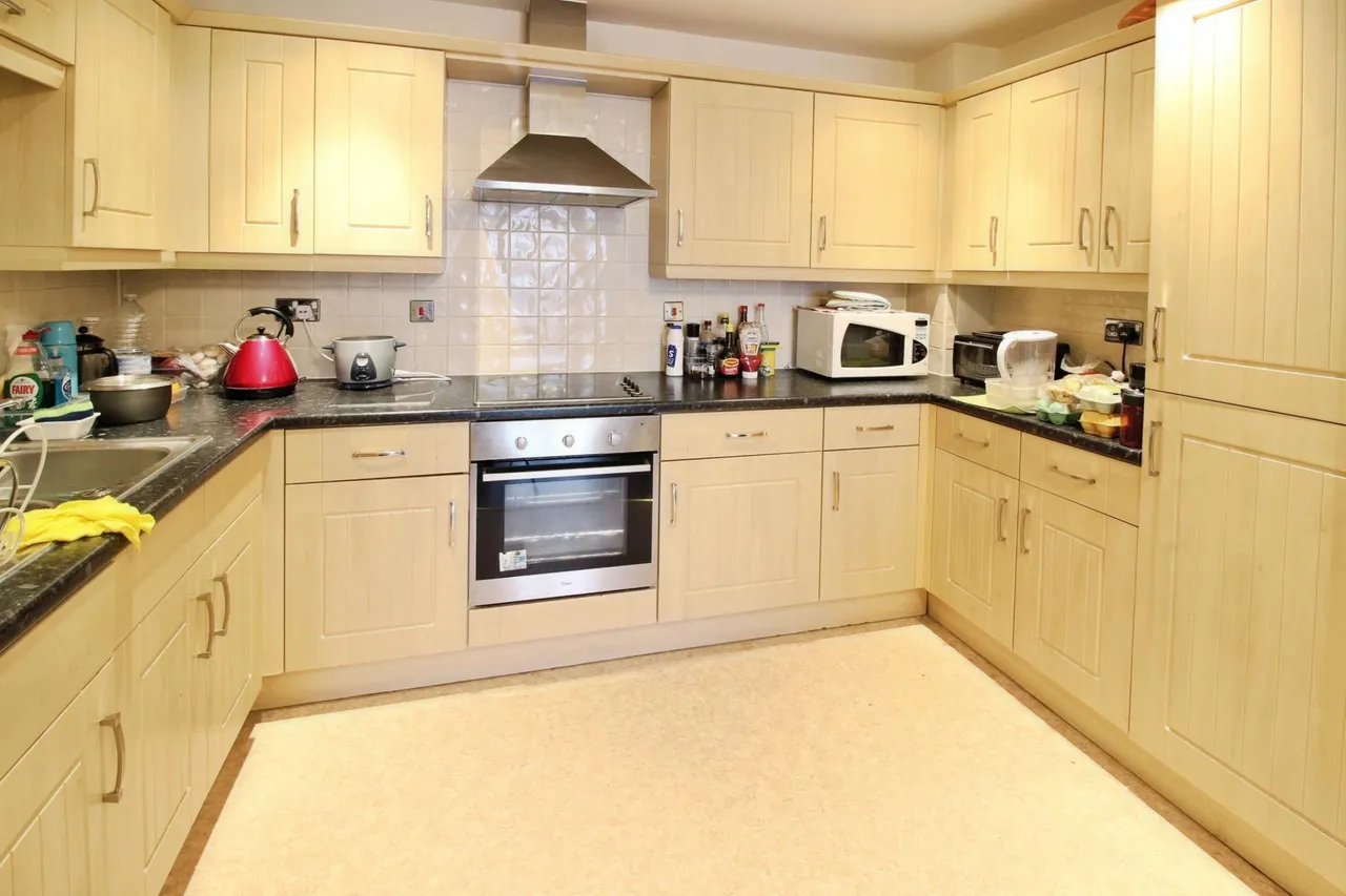 Parkhouse Court, AL10, photo 3