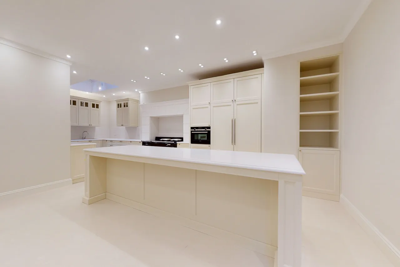Upper Brook Street, Mayfair, London, photo 5