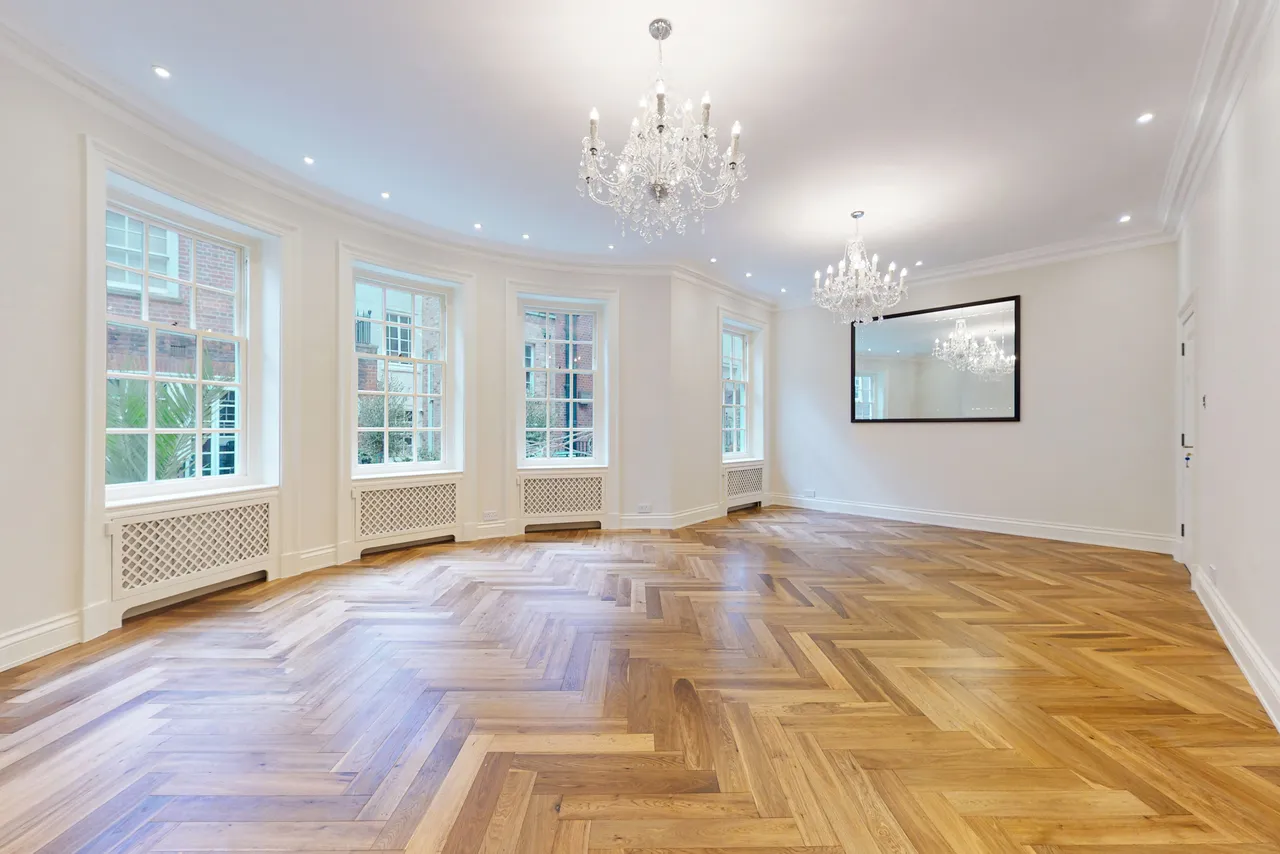 Upper Brook Street, Mayfair, London, photo 2