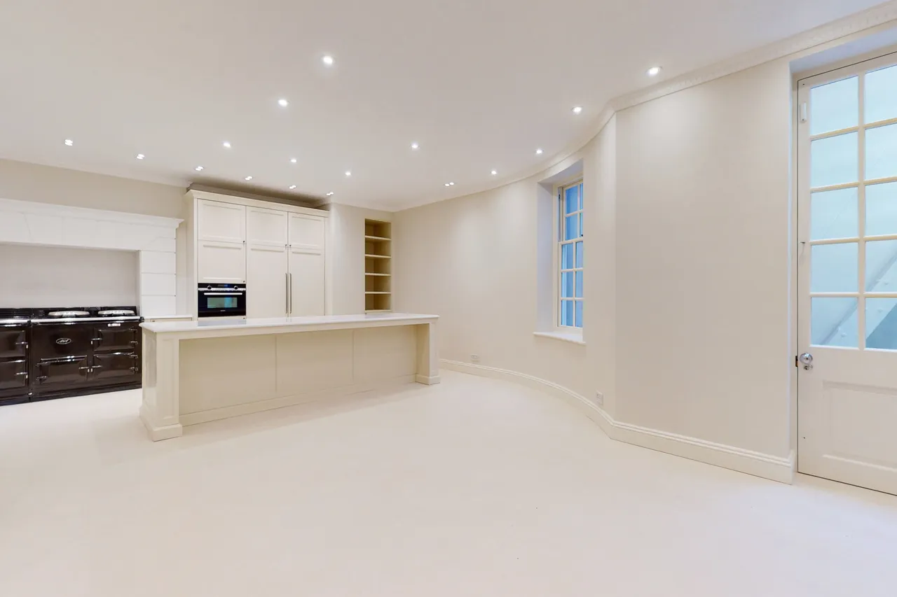 Upper Brook Street, Mayfair, London, photo 8