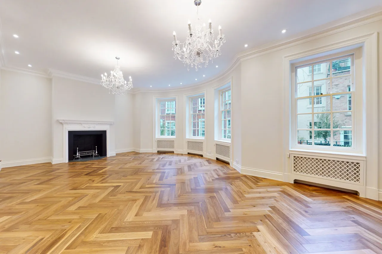 Upper Brook Street, Mayfair, London, photo 3