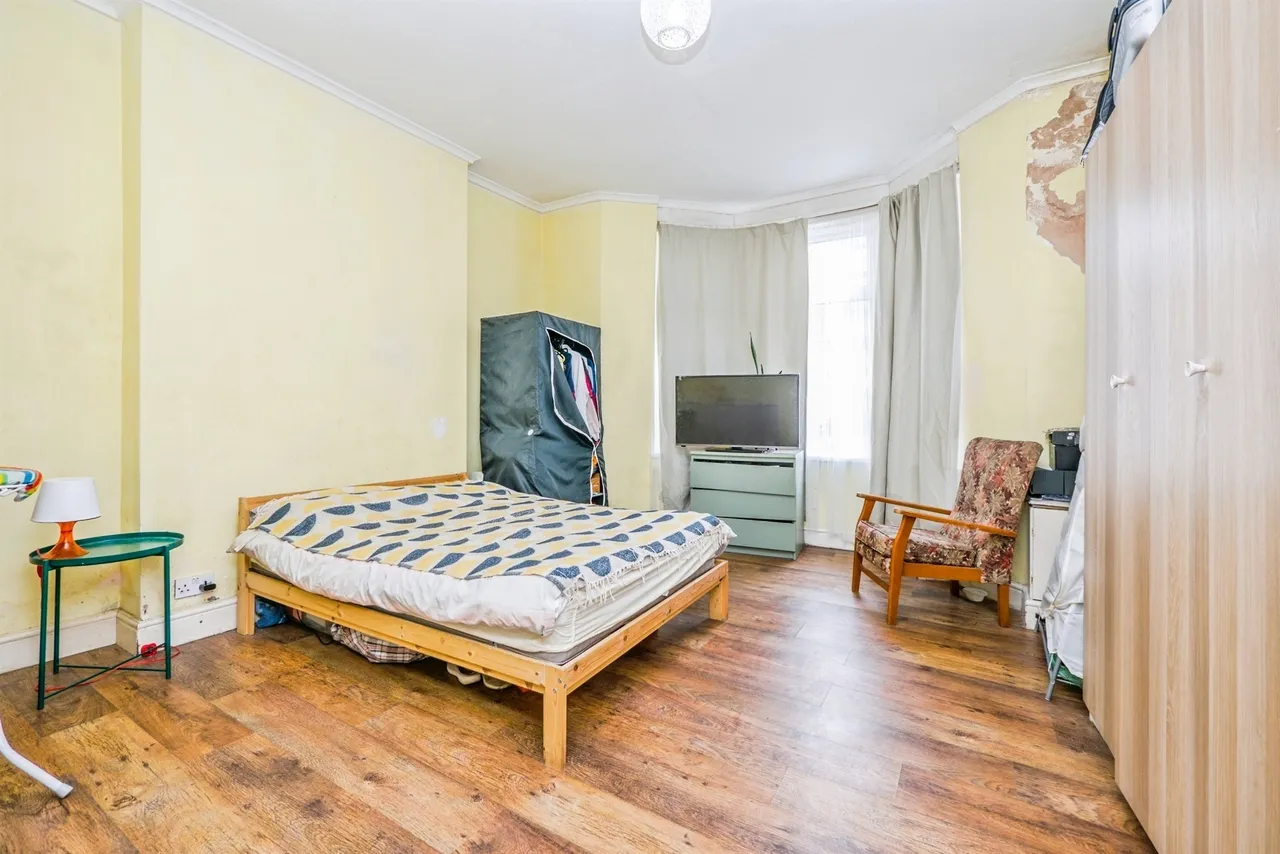 Claude Place, Roath, CF24, photo 5