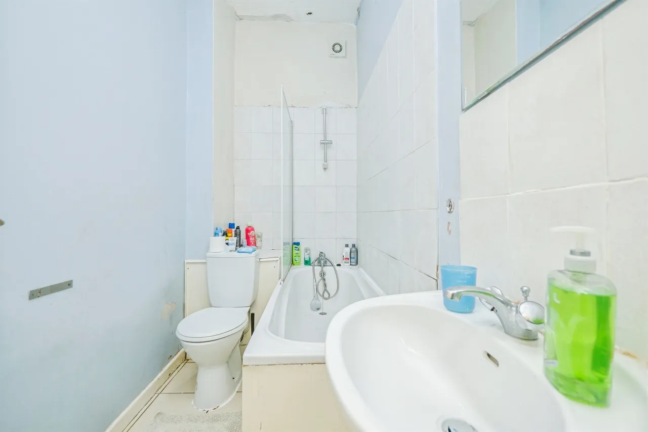 Claude Place, Roath, CF24, photo 10