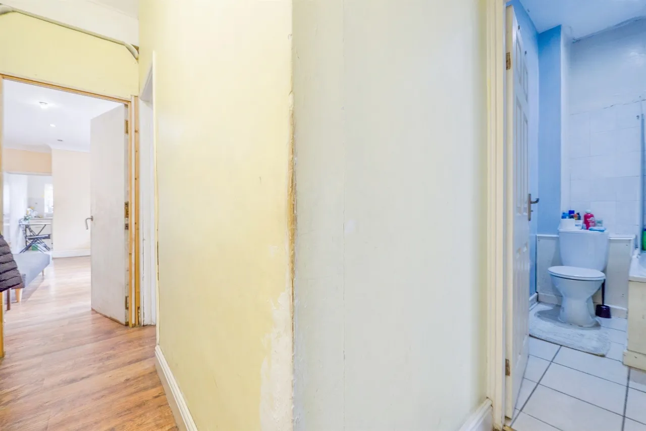 Claude Place, Roath, CF24, photo 11