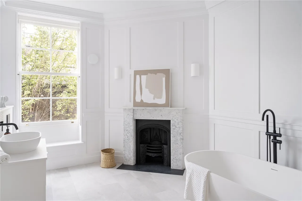 Chiswick Lane South, London, W4, photo 24