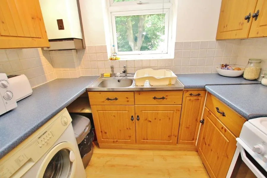 Inkerman Road, Woking, GU21, photo 5