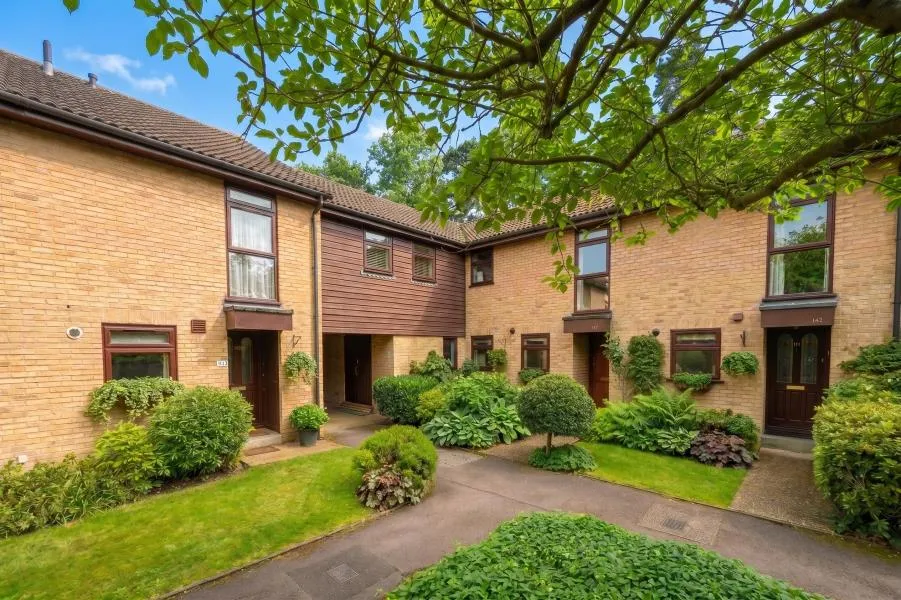 1 bed flat to rent, Inkerman Road, Woking, GU21