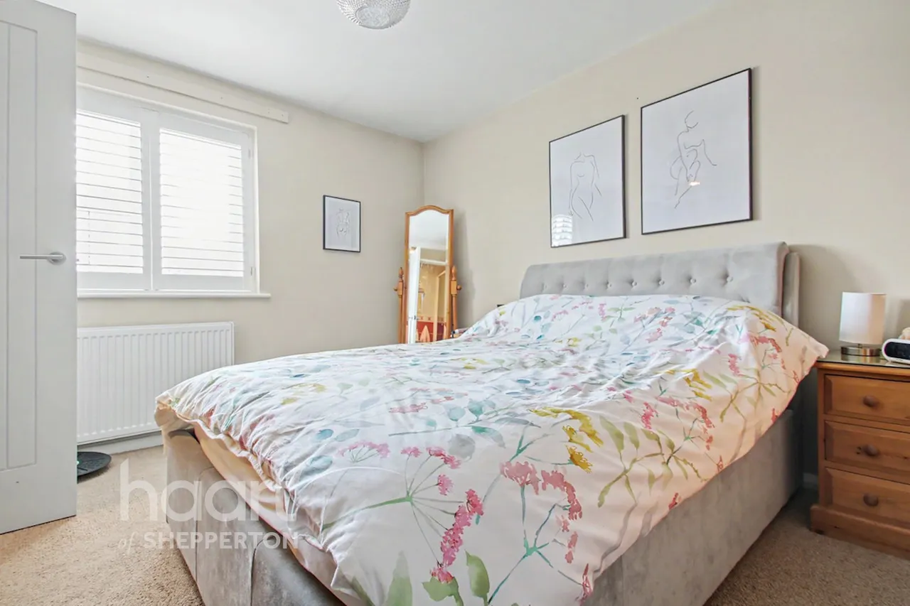 Wright Gardens, Shepperton, TW17, photo 7