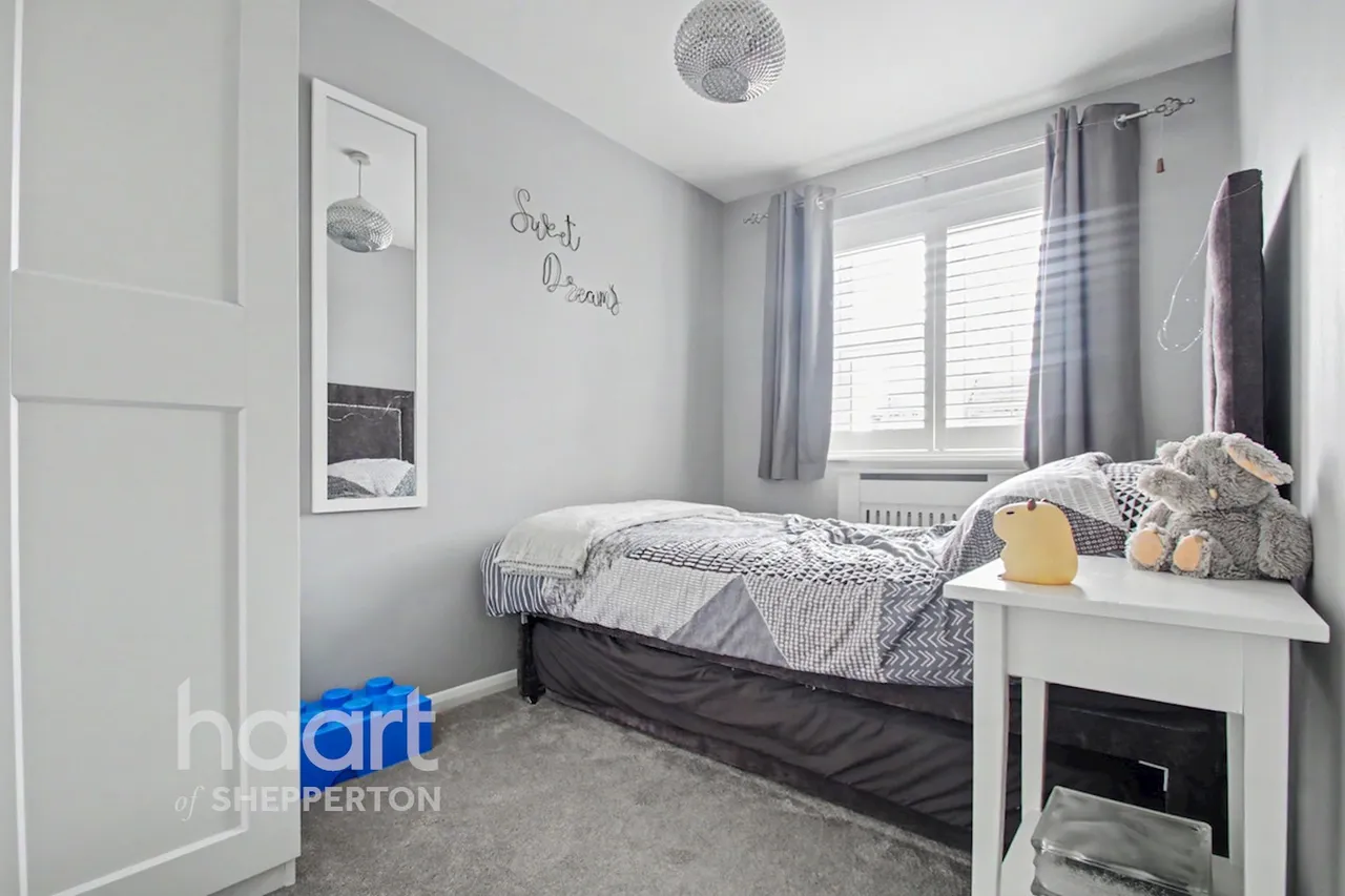 Wright Gardens, Shepperton, TW17, photo 6