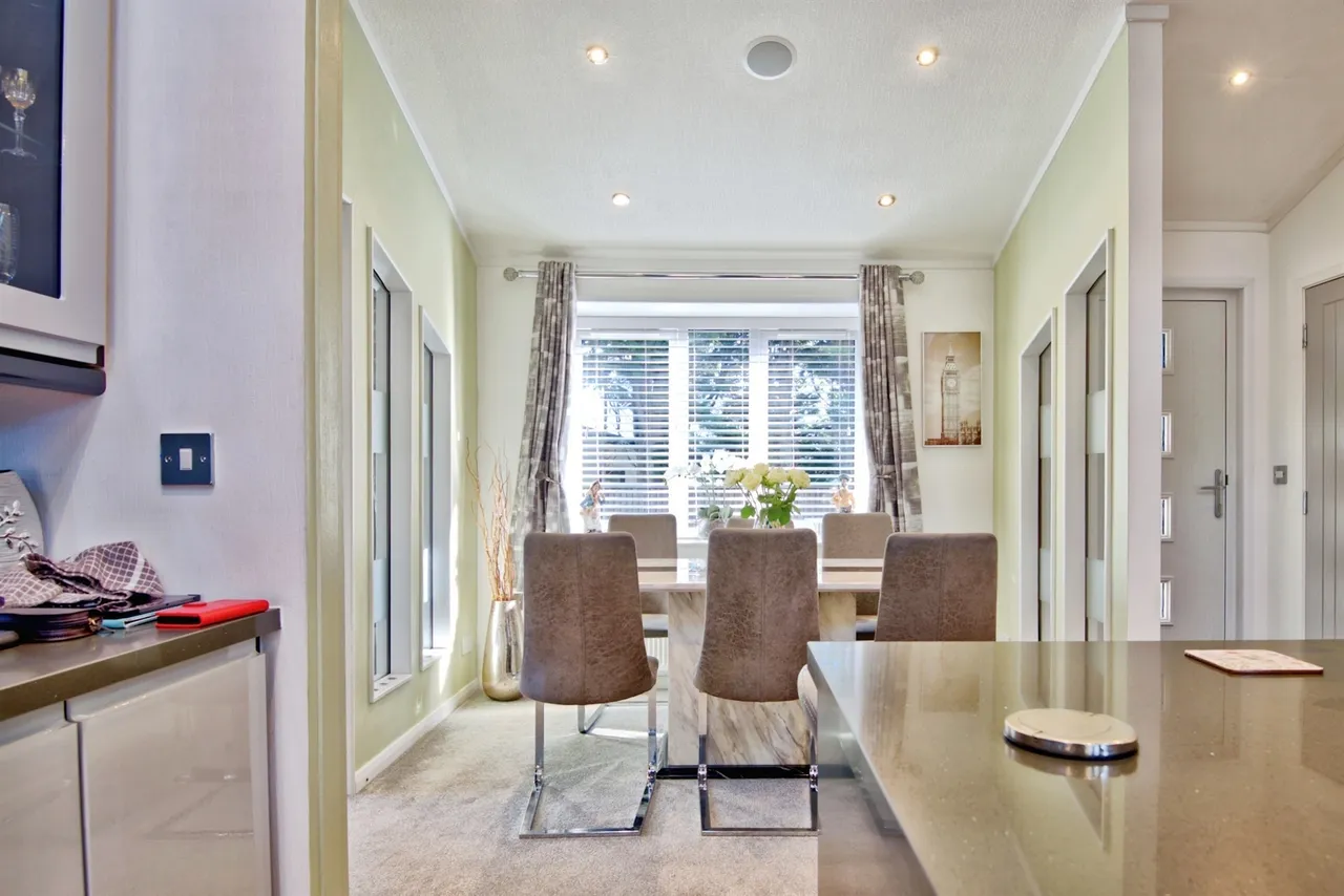Oakleigh Close, Weeley, CO16, photo 5