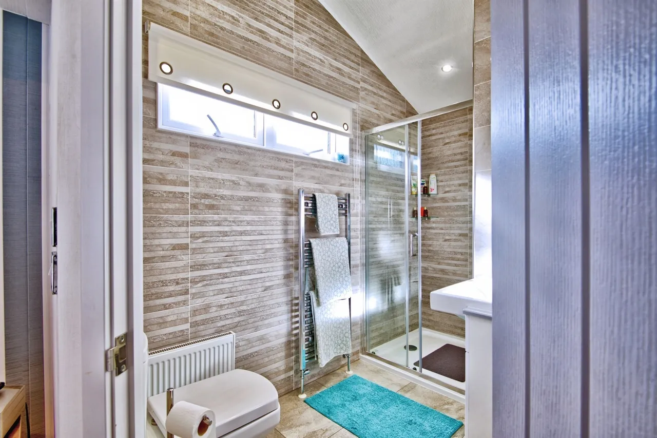 Oakleigh Close, Weeley, CO16, photo 13
