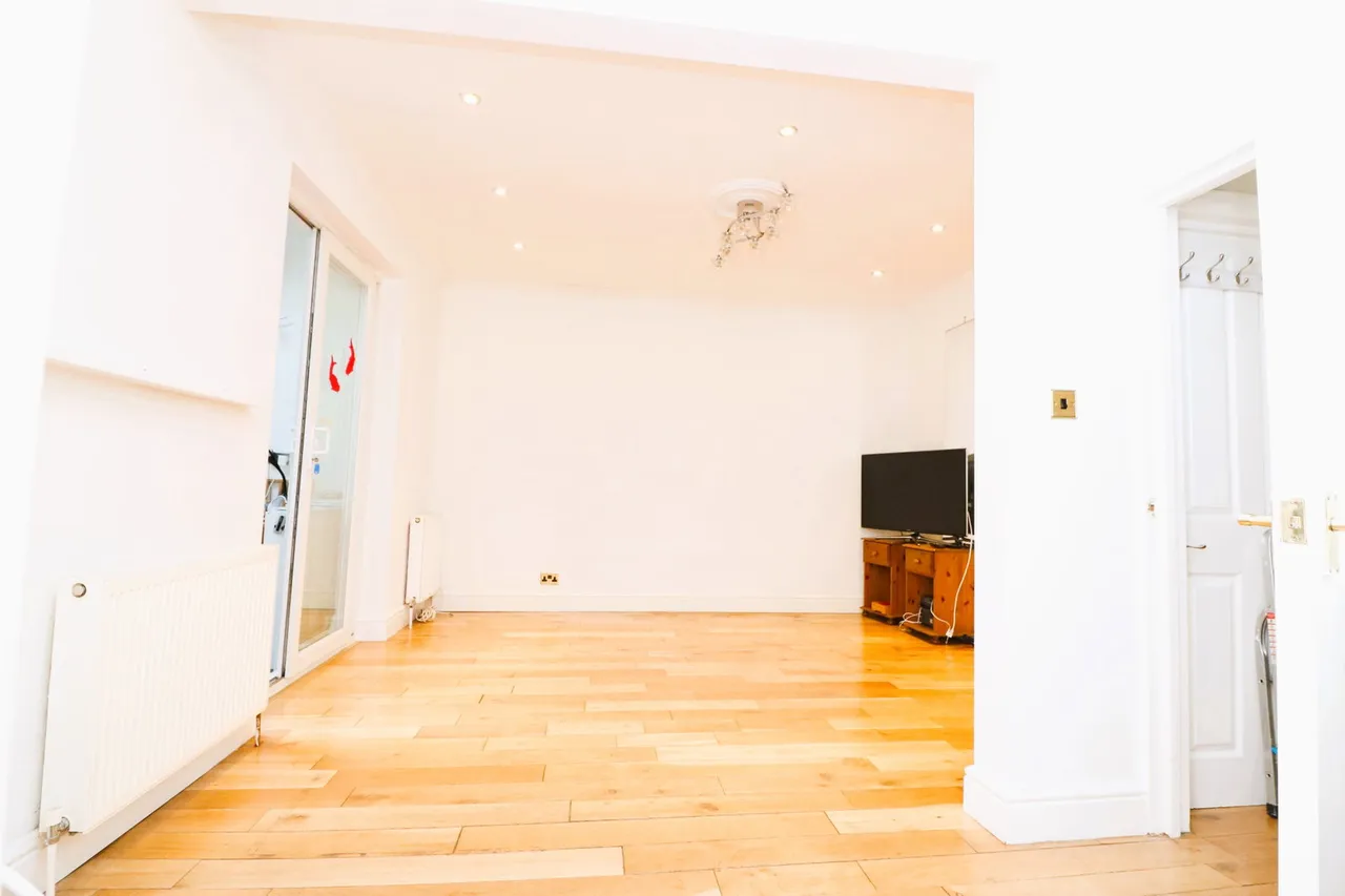 Greenford Road, Harrow, HA1 3QH, photo 6