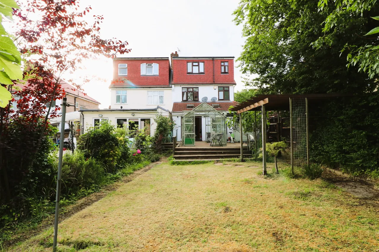 Greenford Road, Harrow, HA1 3QH, photo 2