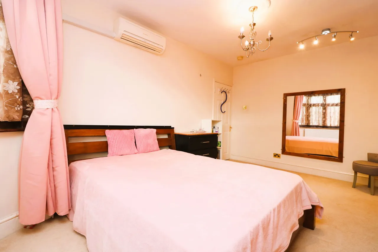 Greenford Road, Harrow, HA1 3QH, photo 12