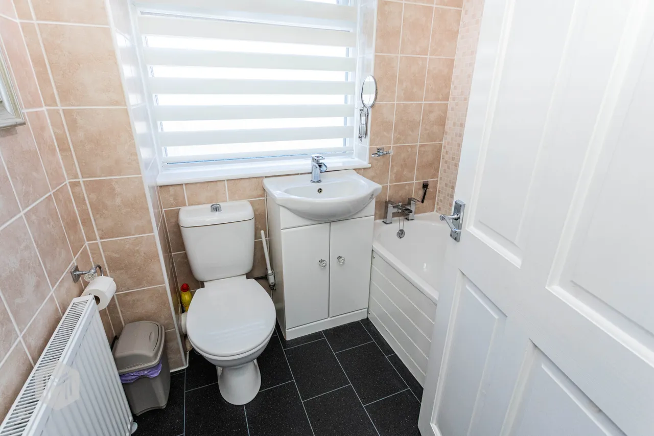 Philips Avenue, Farnworth, Bolton, BL4 9BJ, photo 13