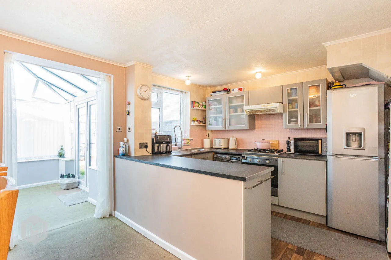 Philips Avenue, Farnworth, Bolton, BL4 9BJ, photo 5