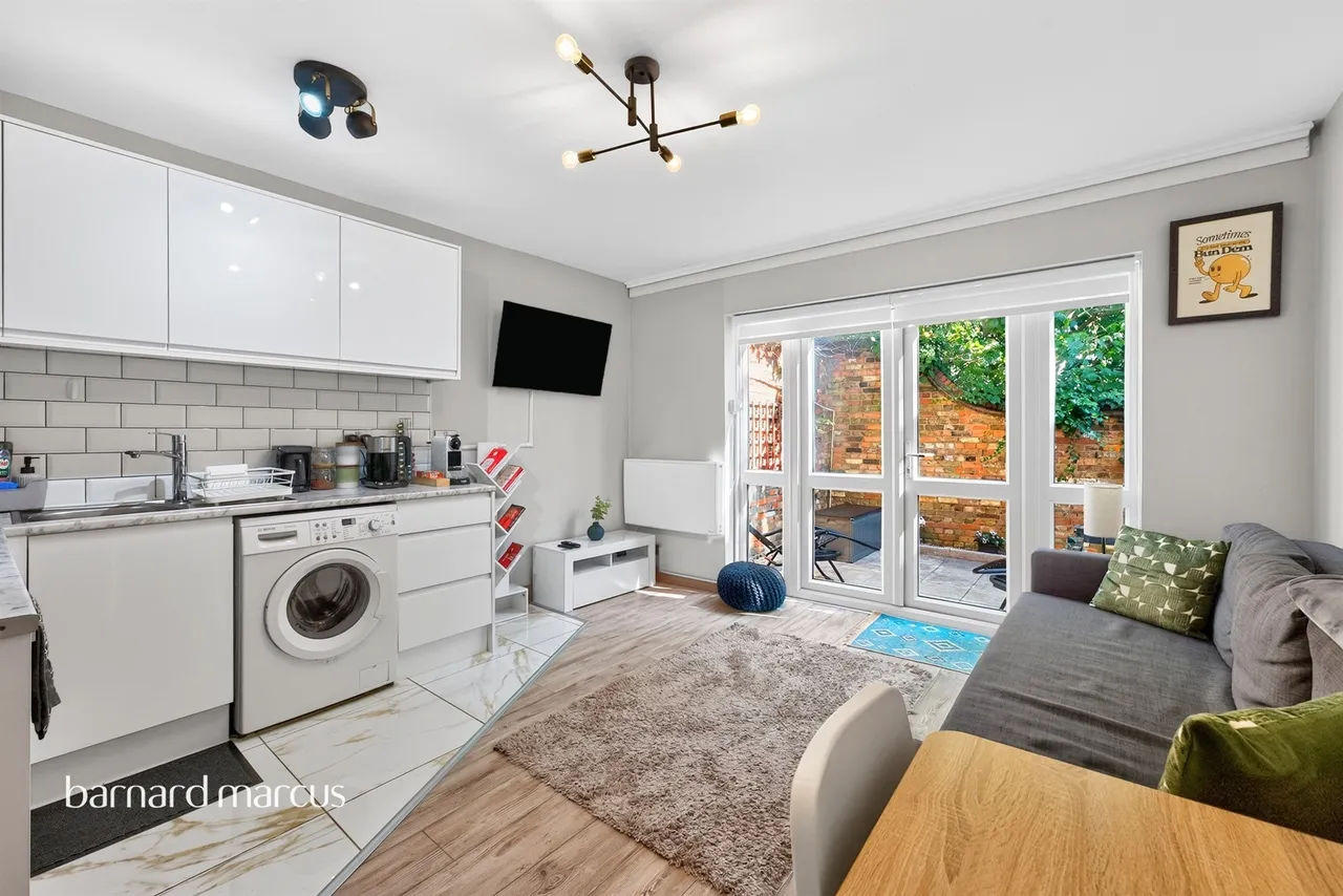 Elizabeth Place, London, photo 8