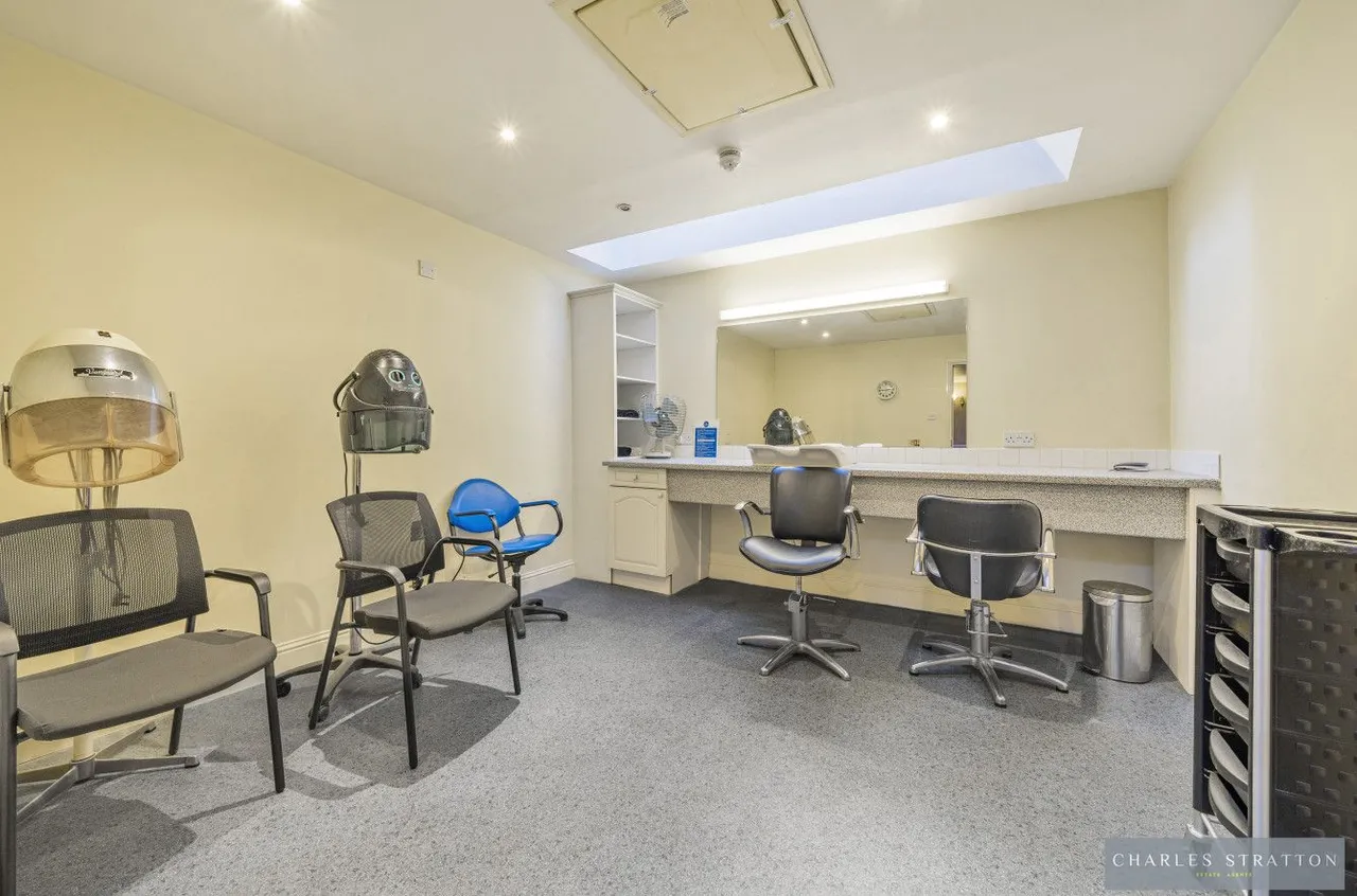 220A Main Road, Romford, Essex, RM2 5HR, photo 16