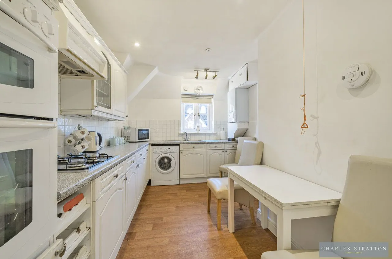 220A Main Road, Romford, Essex, RM2 5HR, photo 7