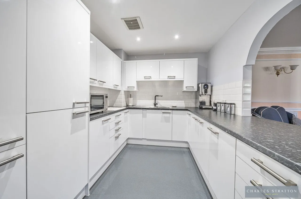 220A Main Road, Romford, Essex, RM2 5HR, photo 14