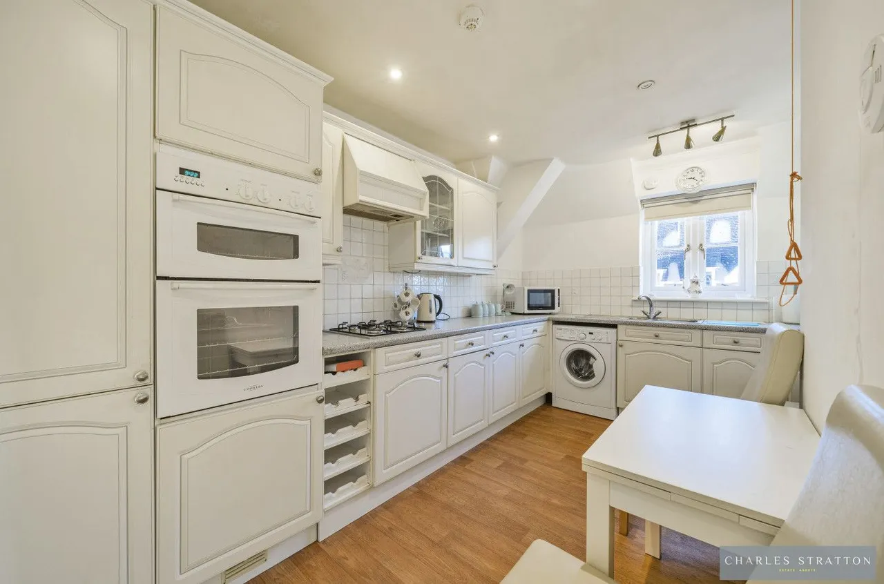 220A Main Road, Romford, Essex, RM2 5HR, photo 4