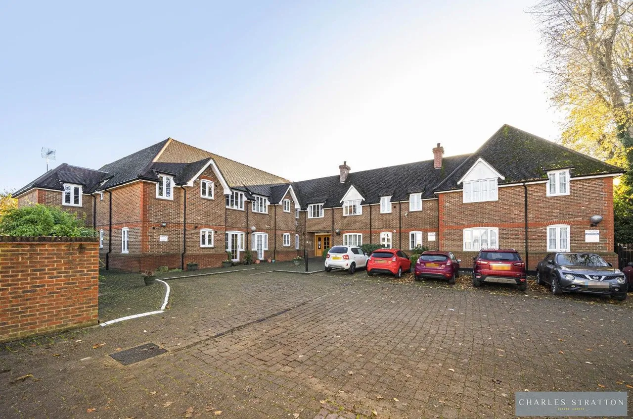 220A Main Road, Romford, Essex, RM2 5HR, photo 2