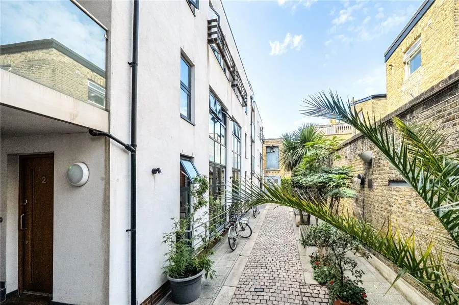 Marmion Mews, London, SW11, photo 9