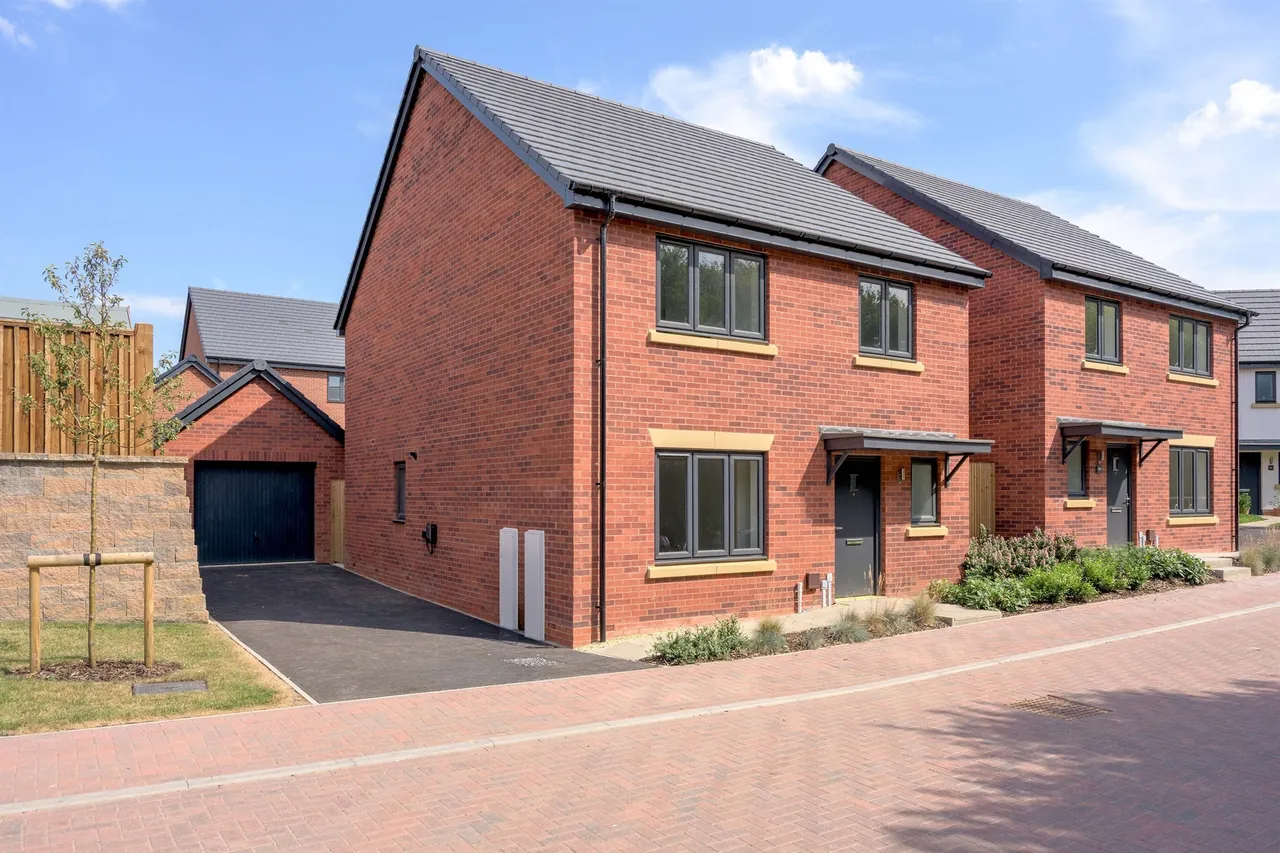 4 bed house for sale, Wood Avens Way, Kettering, NN14