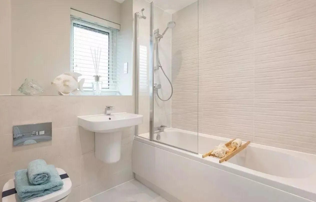 Wood Avens Way, Kettering, NN14, photo 8