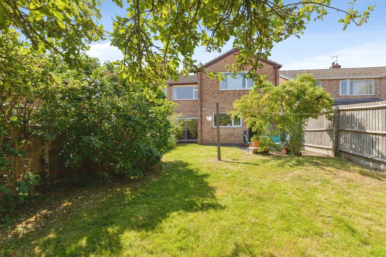4 bed house for sale — Denman Lane, Huncote, Leicester
