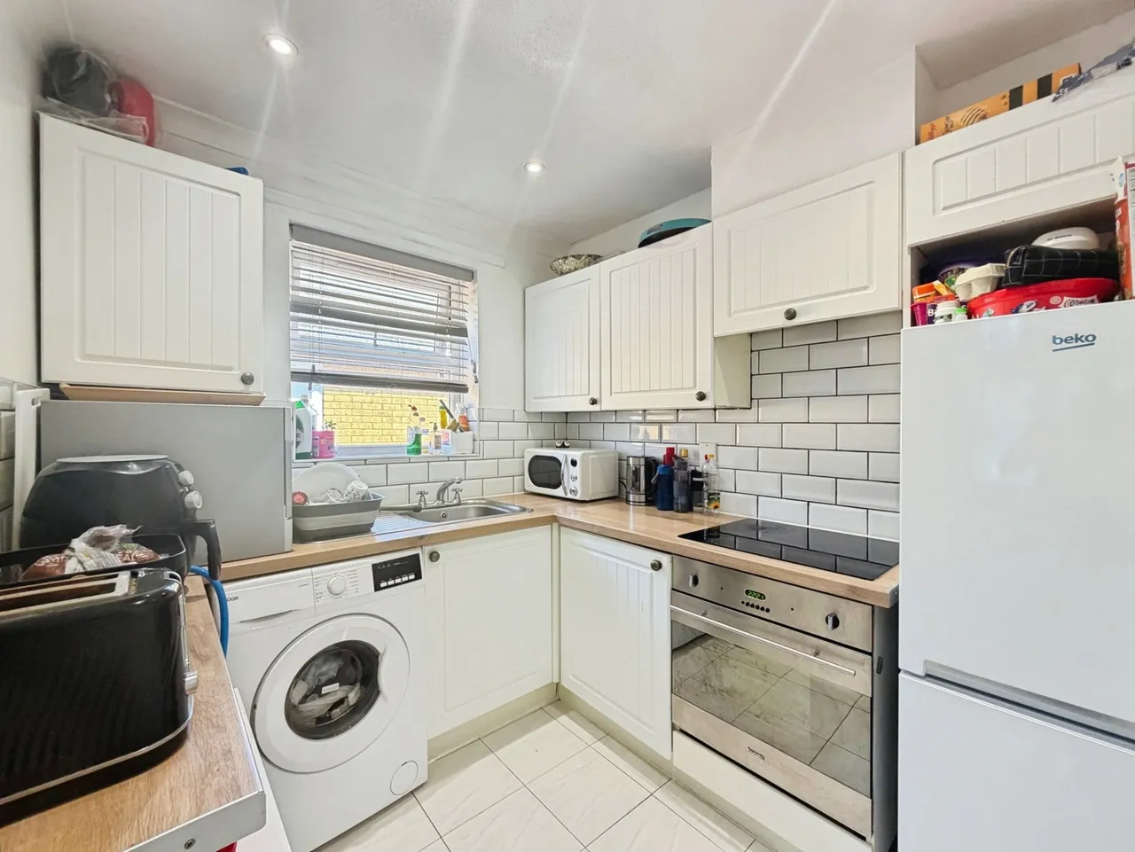 Redgrave Court, Star Lane, Ash, Surrey, GU12 6PA, photo 3