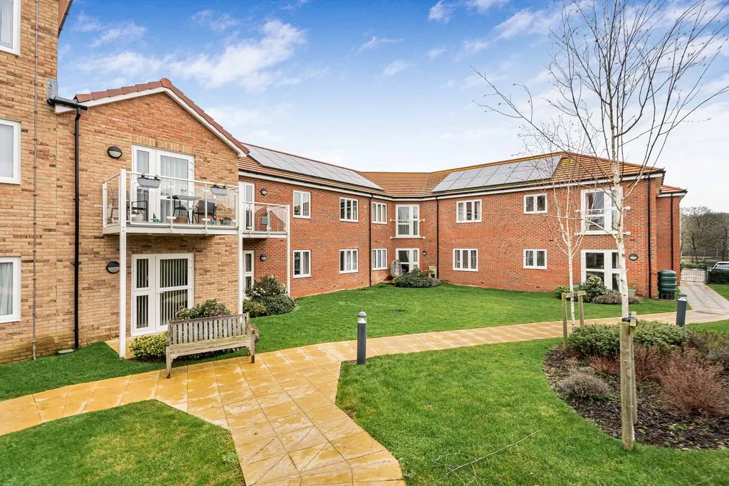 2 bed house for sale, Barnsdale Drive, Westcroft, MK4