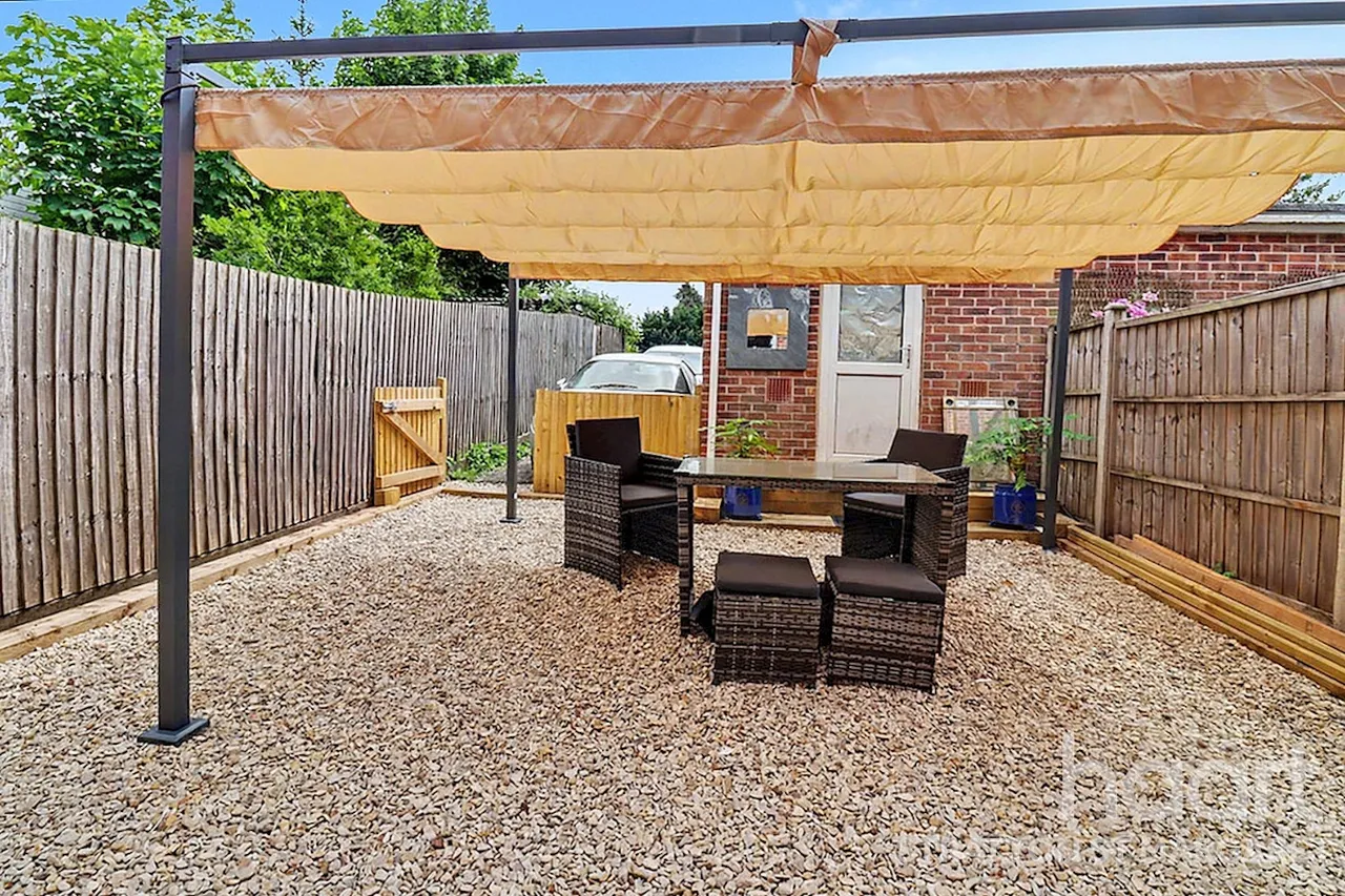 London Road, Marlborough, SN8, photo 2