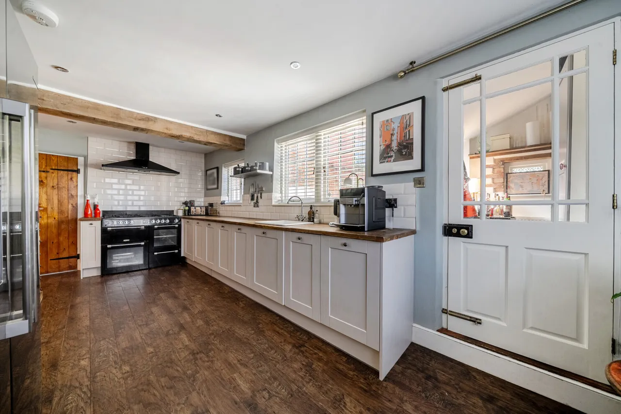 Charnham Street, Hungerford, RG17, photo 2