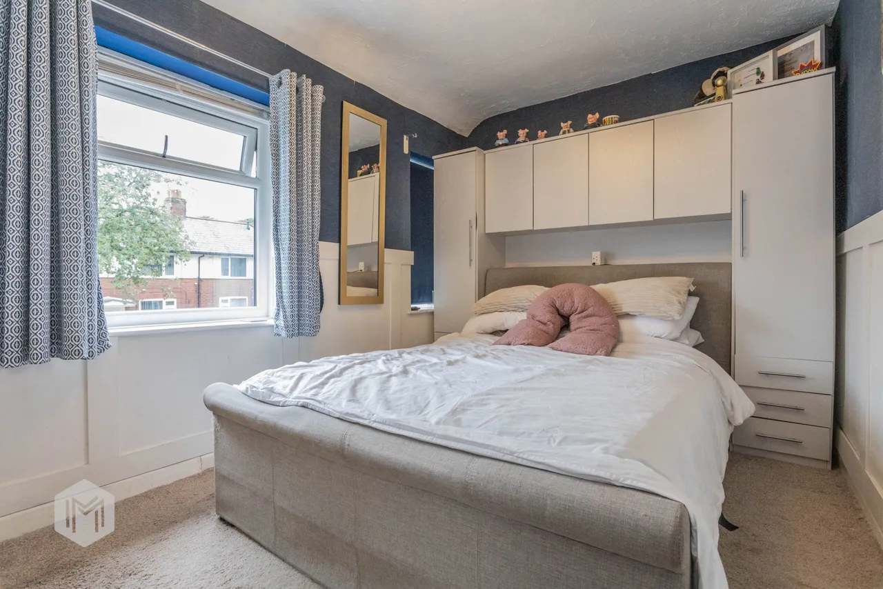 Knott Lane, Bolton, BL1 5TG, photo 15