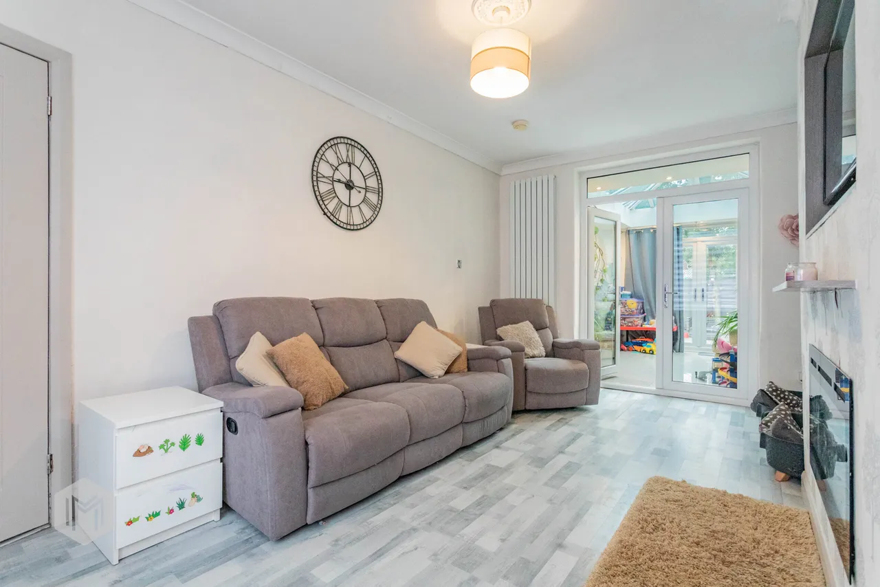 Knott Lane, Bolton, BL1 5TG, photo 6