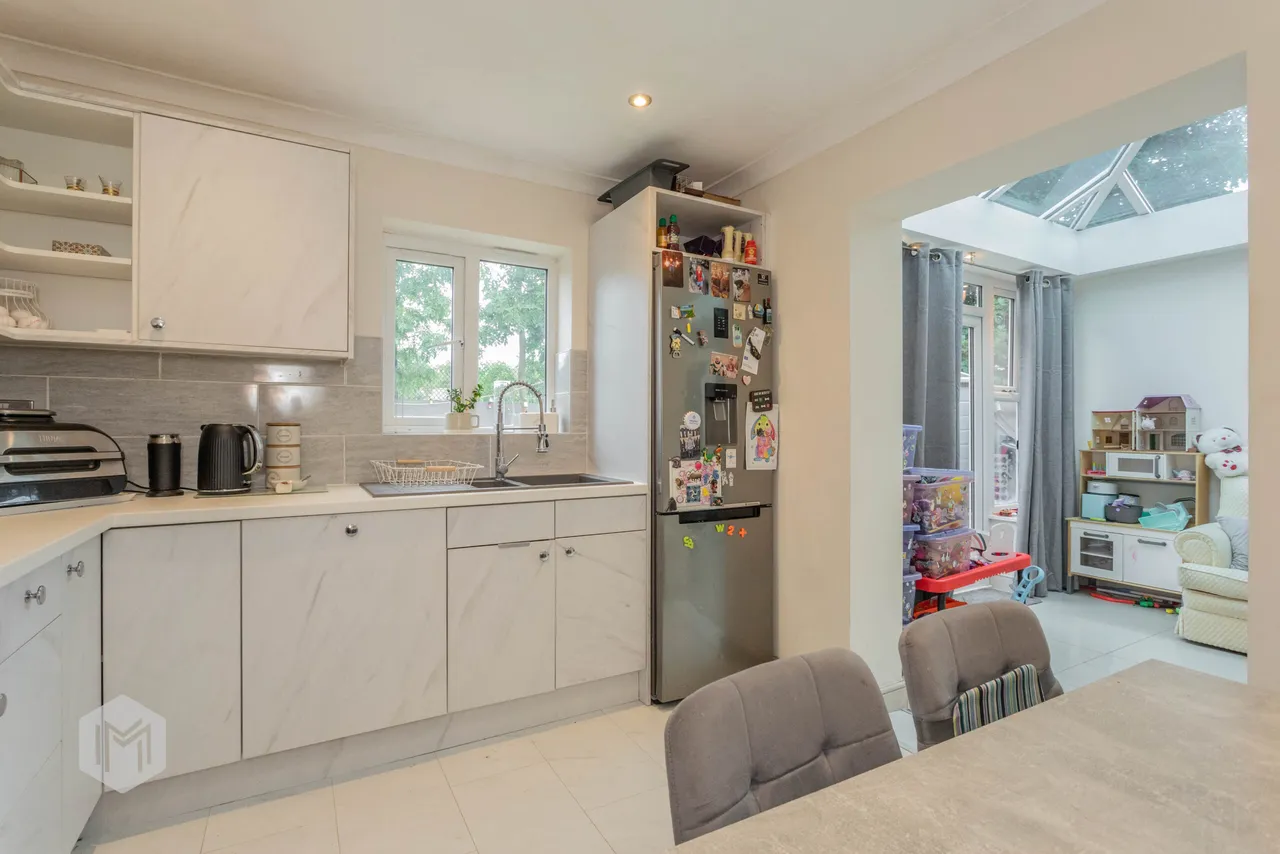 Knott Lane, Bolton, BL1 5TG, photo 9