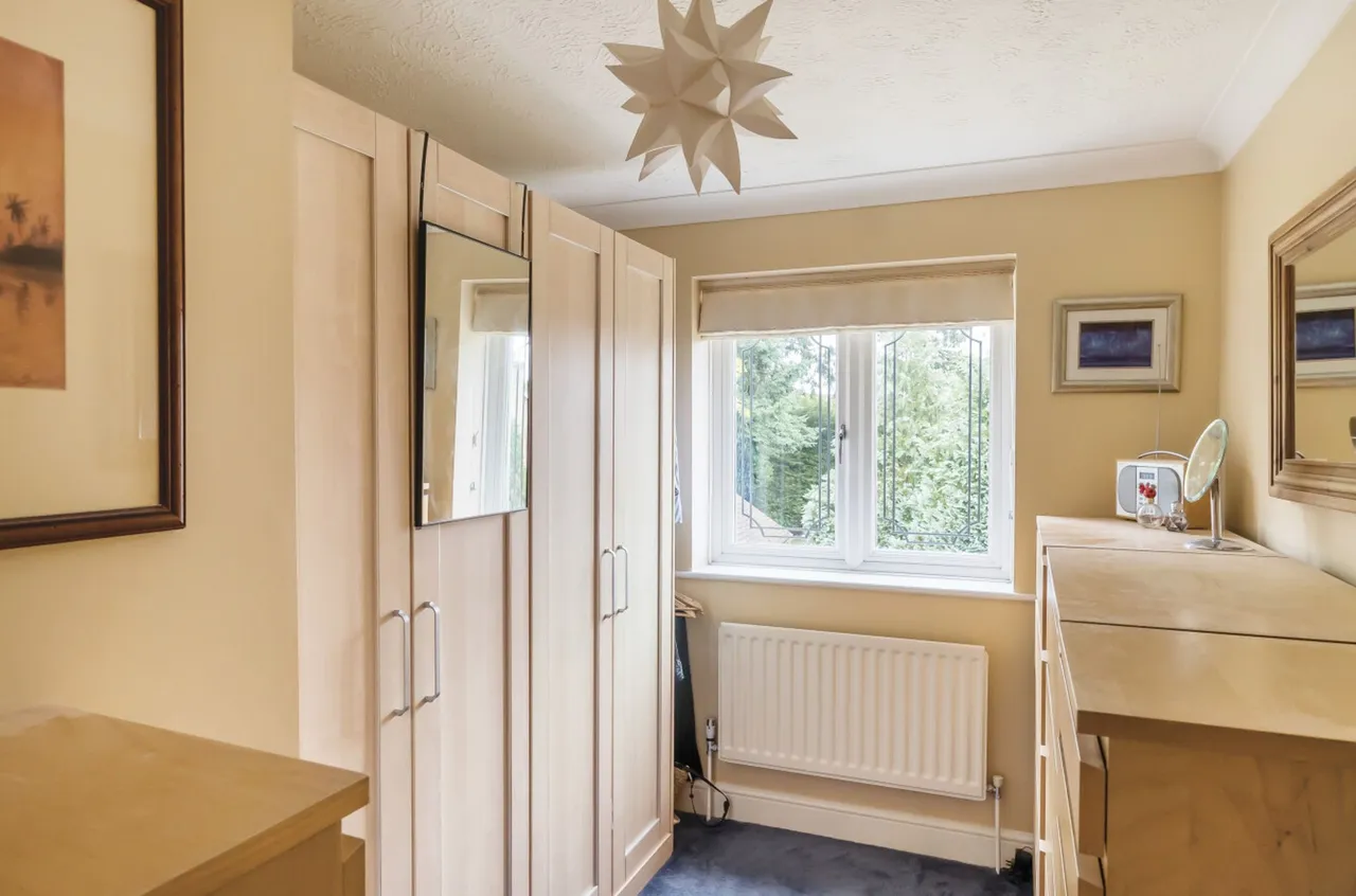 Hoggarth Close, Petersfield, GU31, photo 19