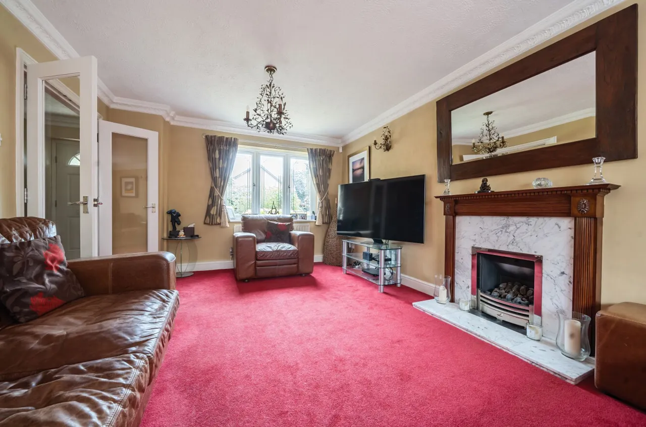 Hoggarth Close, Petersfield, GU31, photo 7