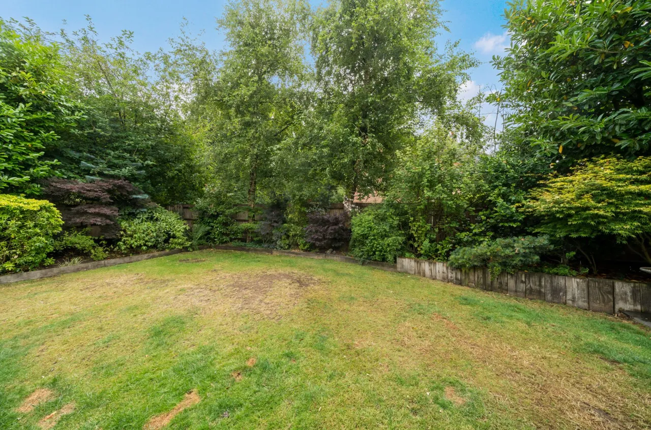 Hoggarth Close, Petersfield, GU31, photo 21