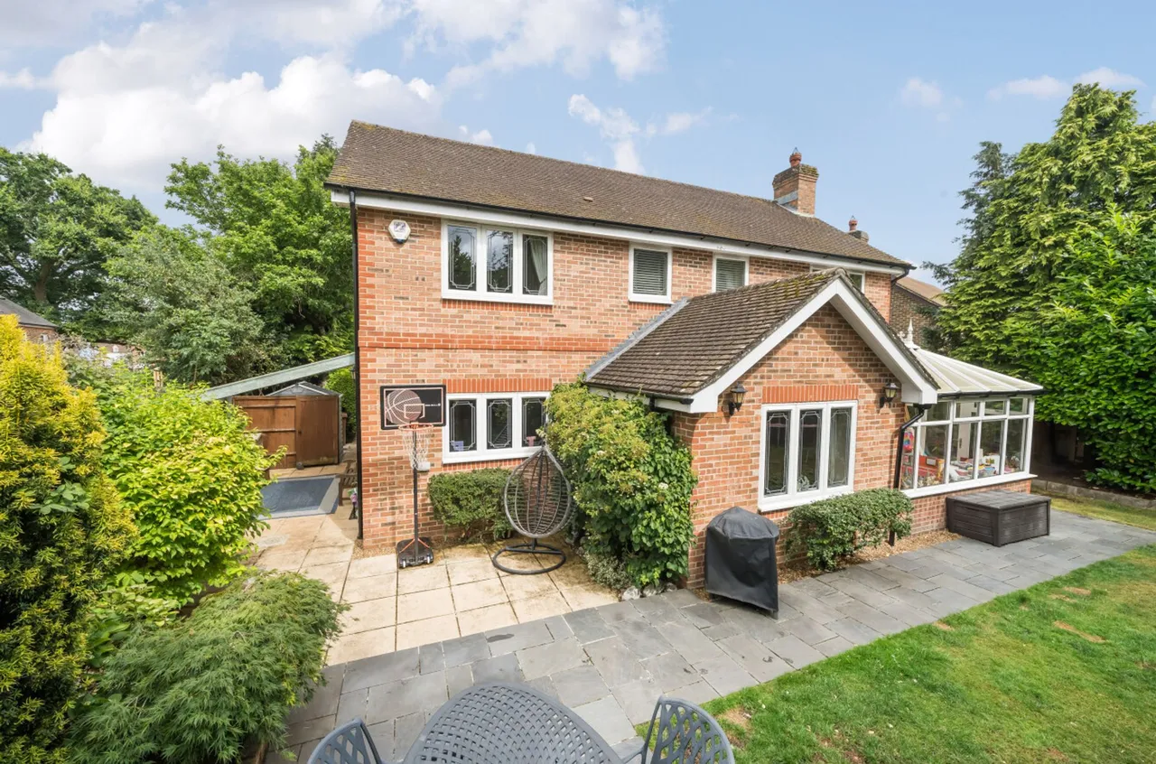 Hoggarth Close, Petersfield, GU31, photo 2
