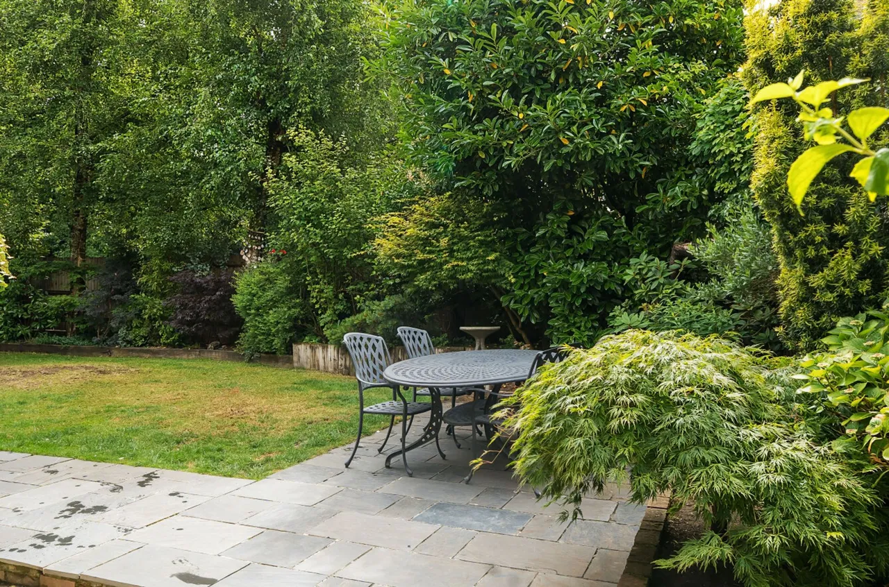 Hoggarth Close, Petersfield, GU31, photo 28