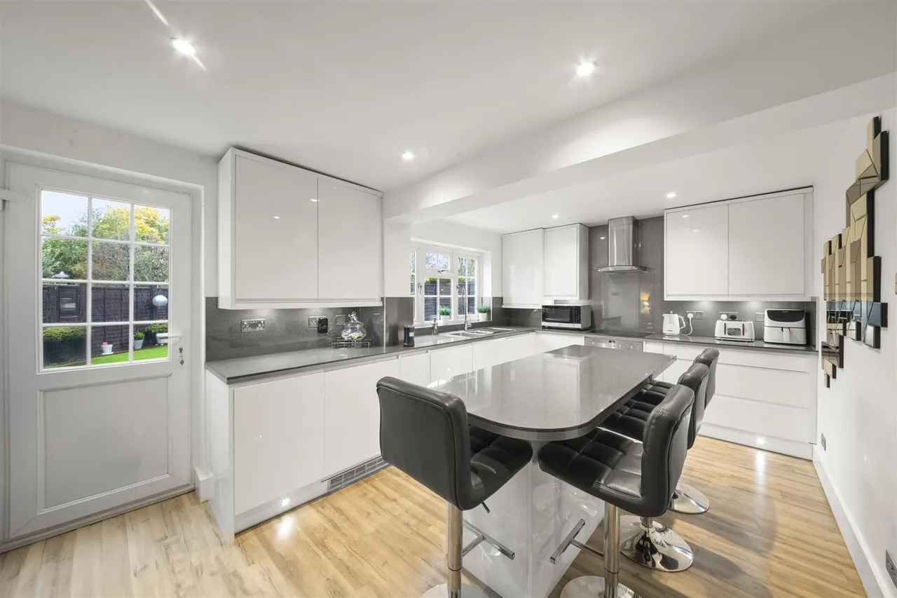 Colham Green Road, Hillingdon, photo 15
