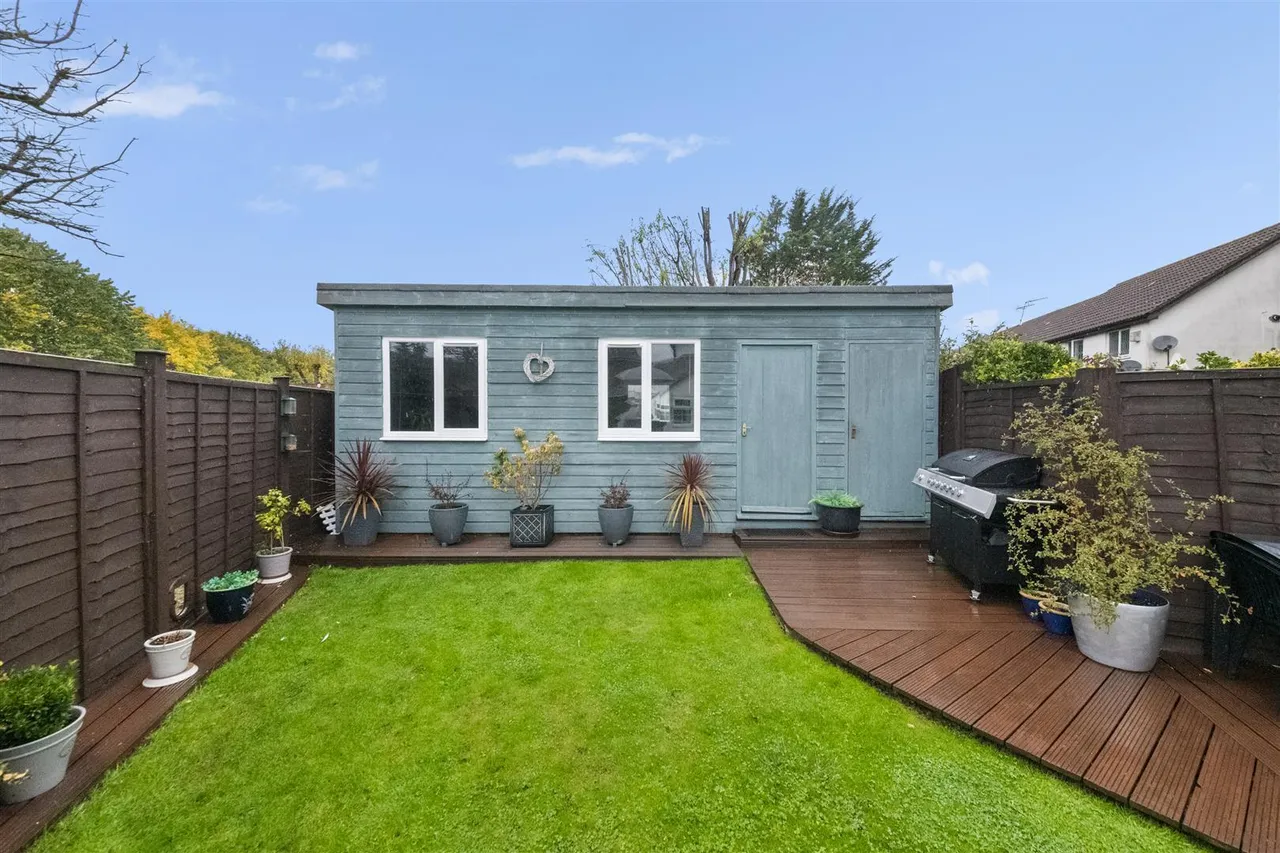 Colham Green Road, Hillingdon, photo 20