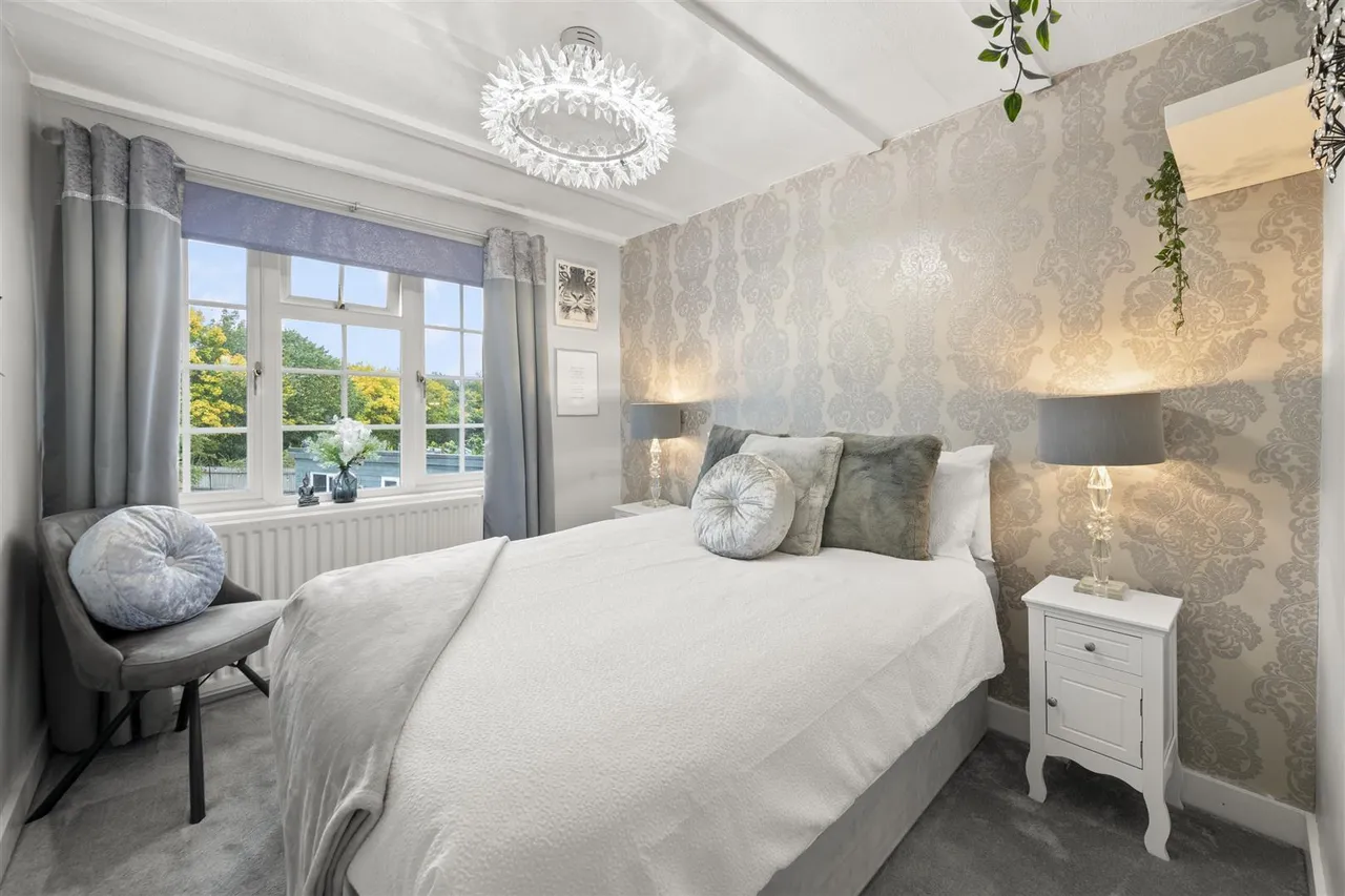 Colham Green Road, Hillingdon, photo 11
