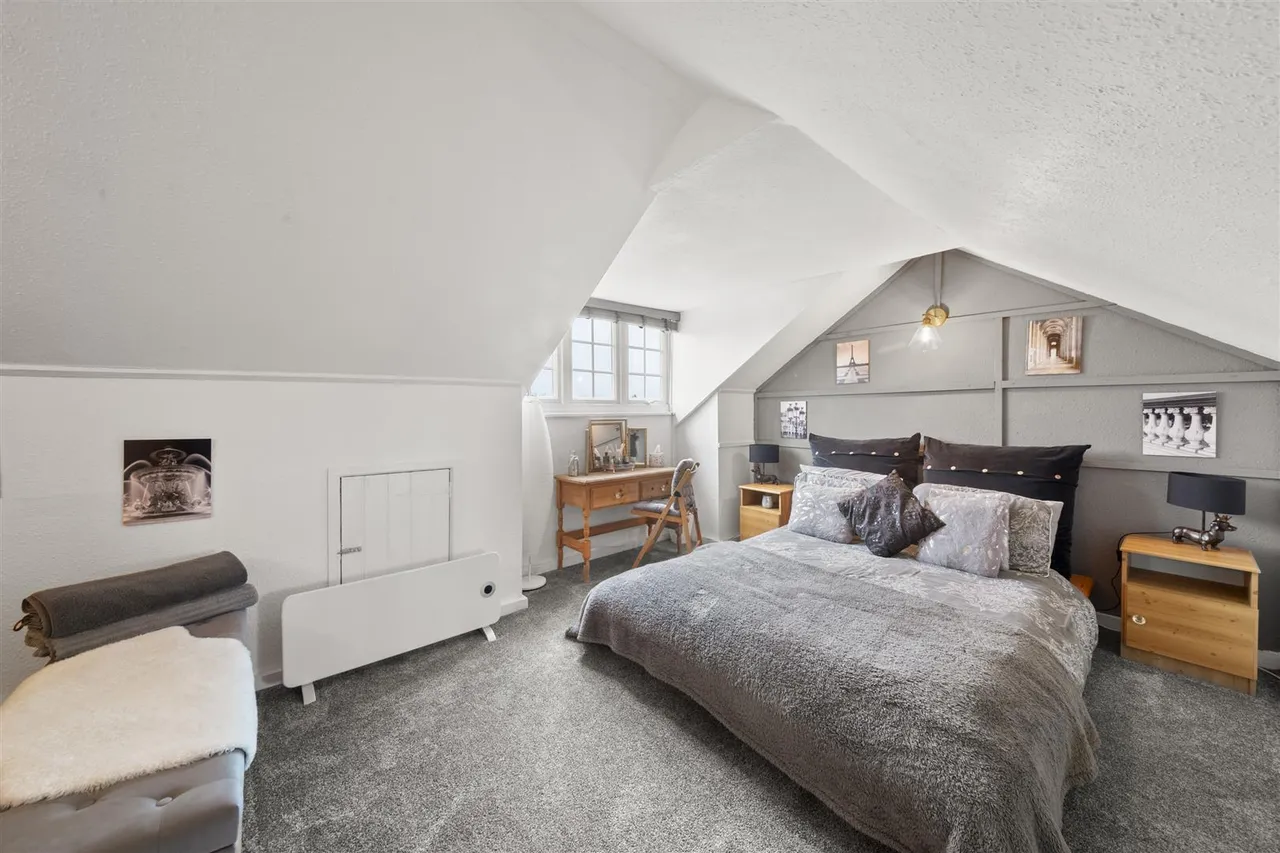 Colham Green Road, Hillingdon, photo 10